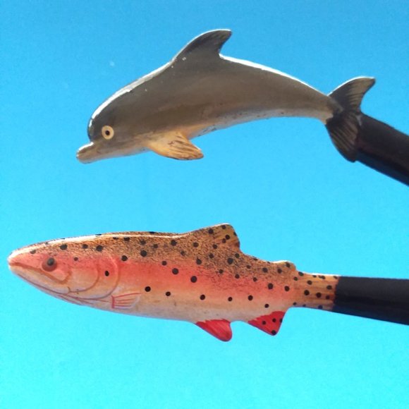 2 VTG Letter Opener Hand Carved Hand Painted Wood Dophin Trout Fish 3D Mail Set - Picture 3 of 6